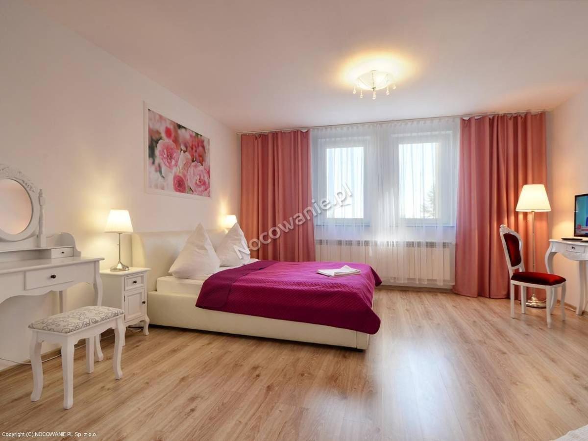 Hotelik Kameleon Pokoje Goscinne 亚沃尔 外观 照片